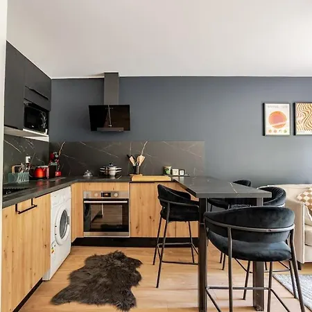 Appart Au Coeur De Marcq-en-baroeul, 5 Min De Lille