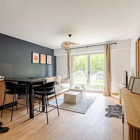 Apartmán Appart Au Coeur De Marcq-en-baroeul, 5 Min De Lille Marcq-en-Baroeul